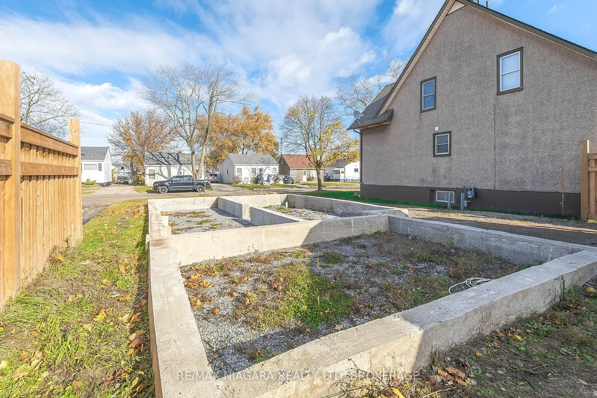 397 Gatfield Avenue, ON L3B 5B1