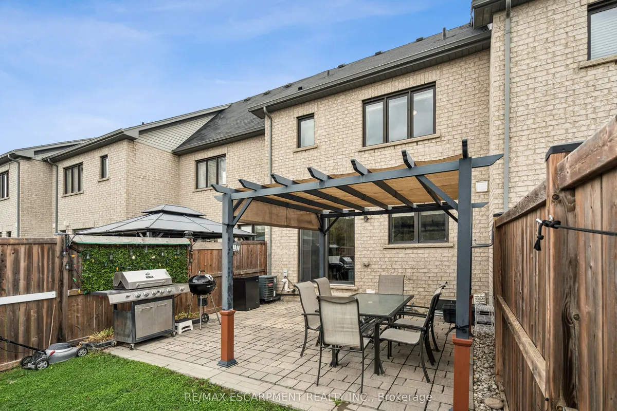 12 Crafter Crescent, ON L8J 0H6