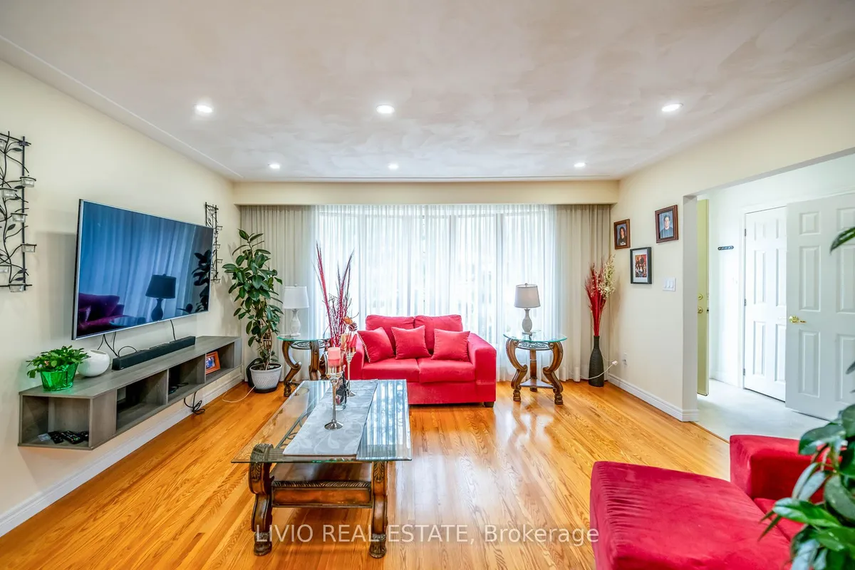 122 Forest Hill Road, ON L3M 1A3