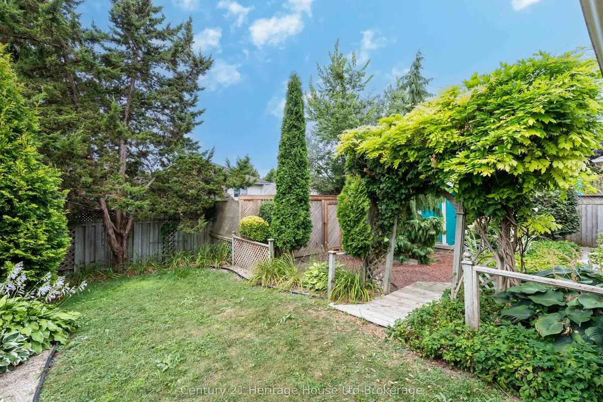 549 Lansdowne Avenue, ON N4T 1J8