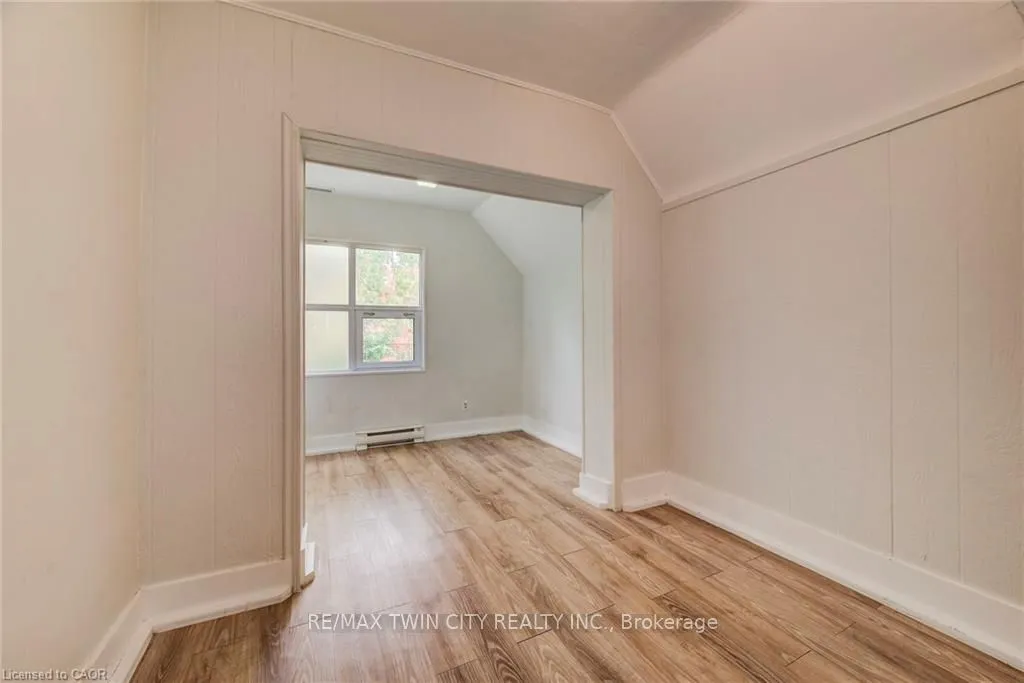 19 Schneider Avenue, ON N2G 1K7