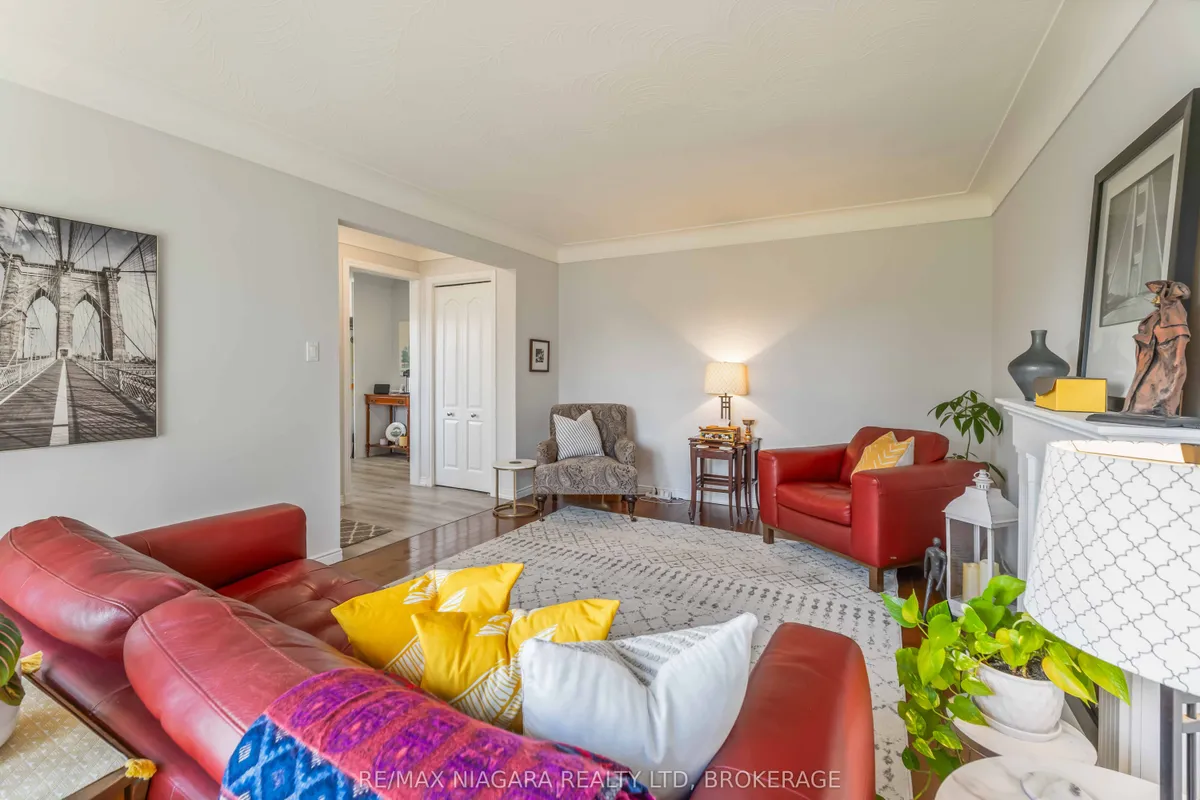 2921 Gail Avenue, ON L2J 2E1