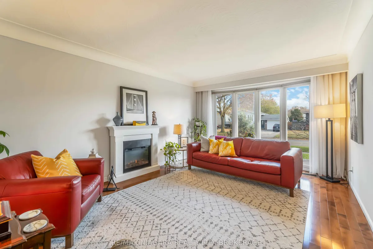 2921 Gail Avenue, ON L2J 2E1