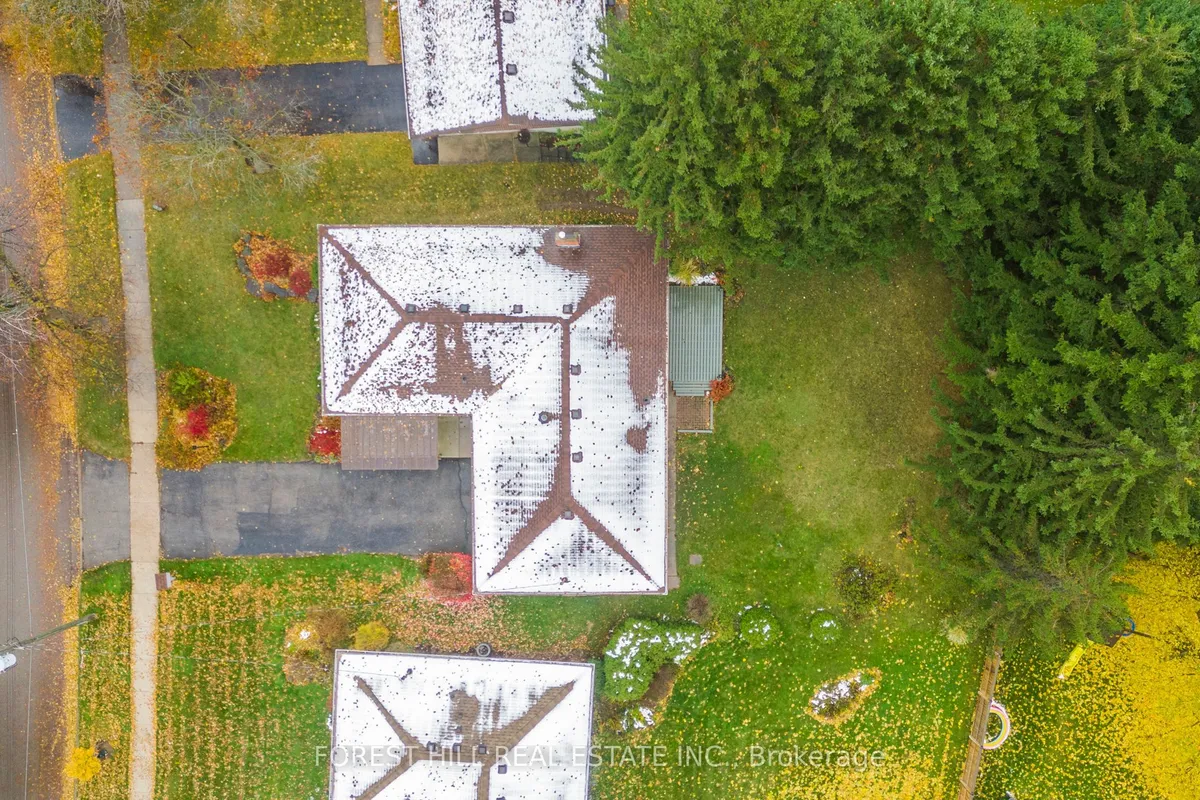 21 Cyprus Drive, ON N2M 4R4