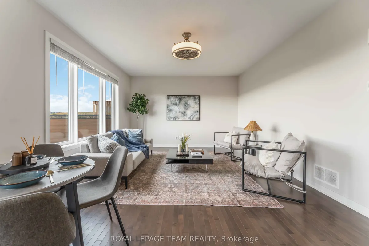 3040 Travertine Way, ON K2J 6W9