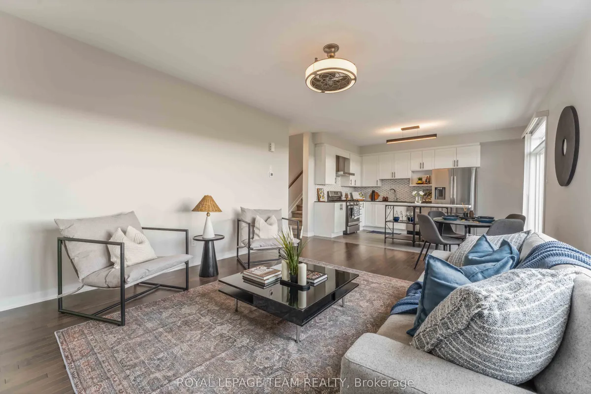 3040 Travertine Way, ON K2J 6W9