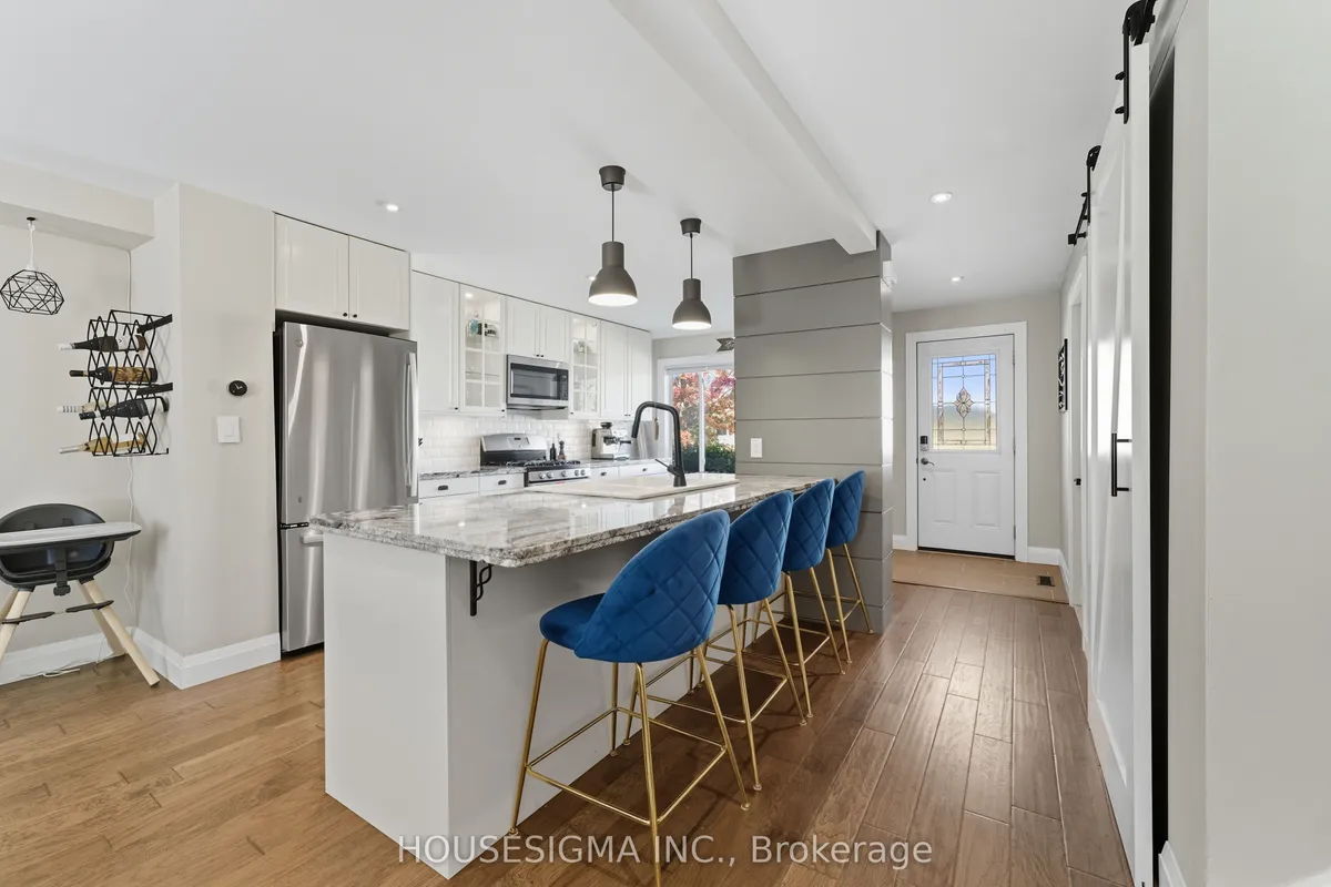 132 Forest Glen Crescent, ON N2N 1C8