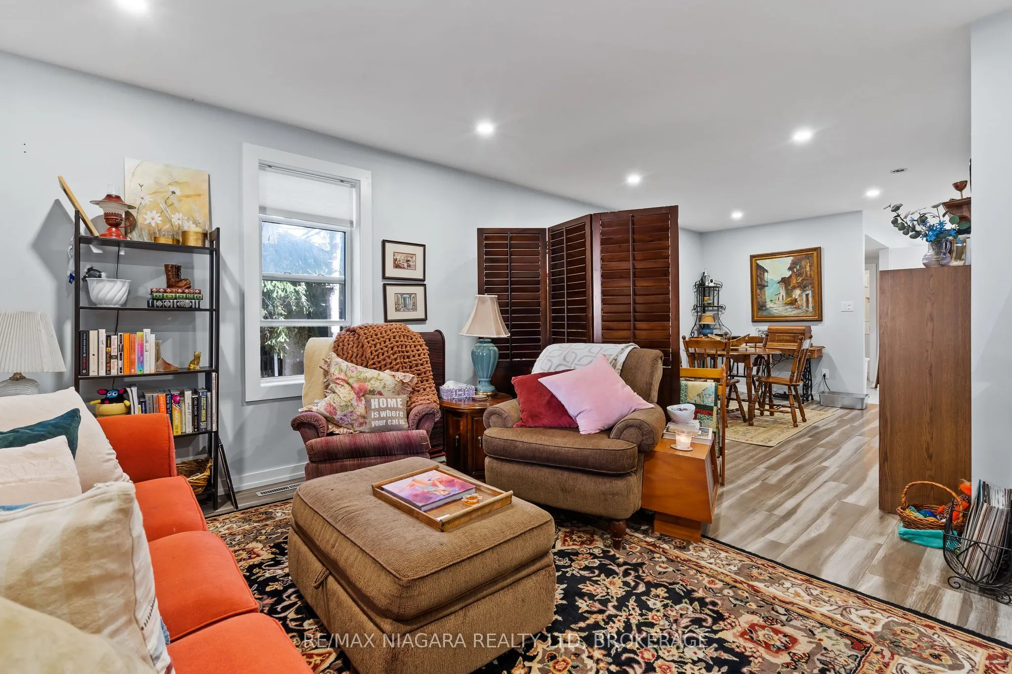 Multiplex kitchen at 442 RIDGE Road Fort Erie