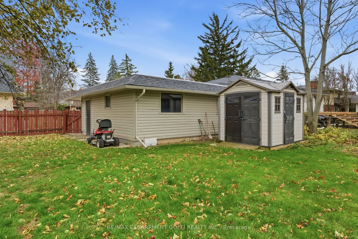 2435 Dorchester Road, ON L2J 2Y9