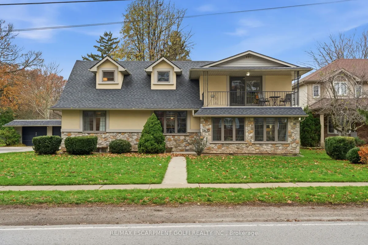 2435 Dorchester Road, ON L2J 2Y9