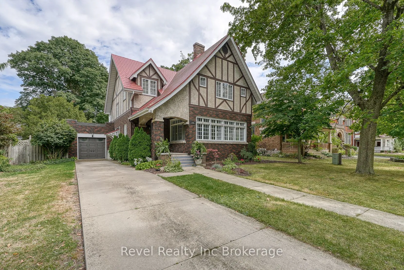 140 Vansittart Avenue, ON N4S 6E6