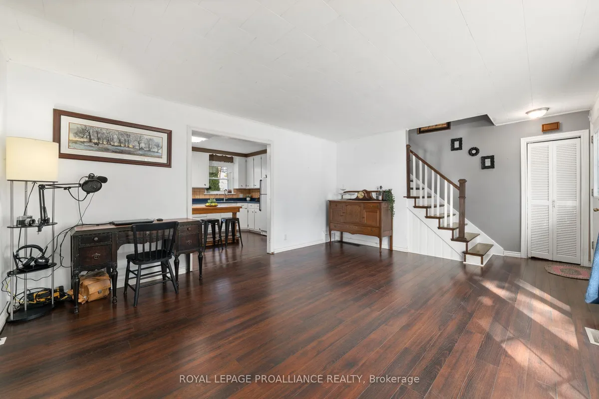 1067 AIRPORT Parkway, ON K8N 4Z6