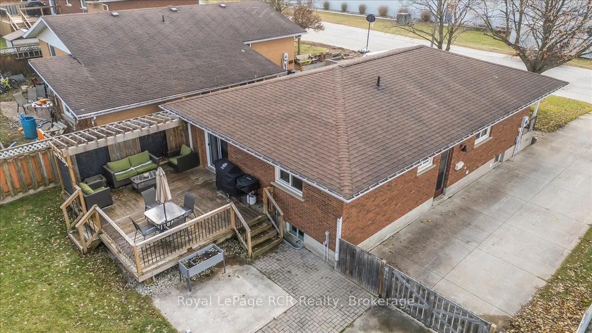 651 19th Avenue, ON N4N 3M8