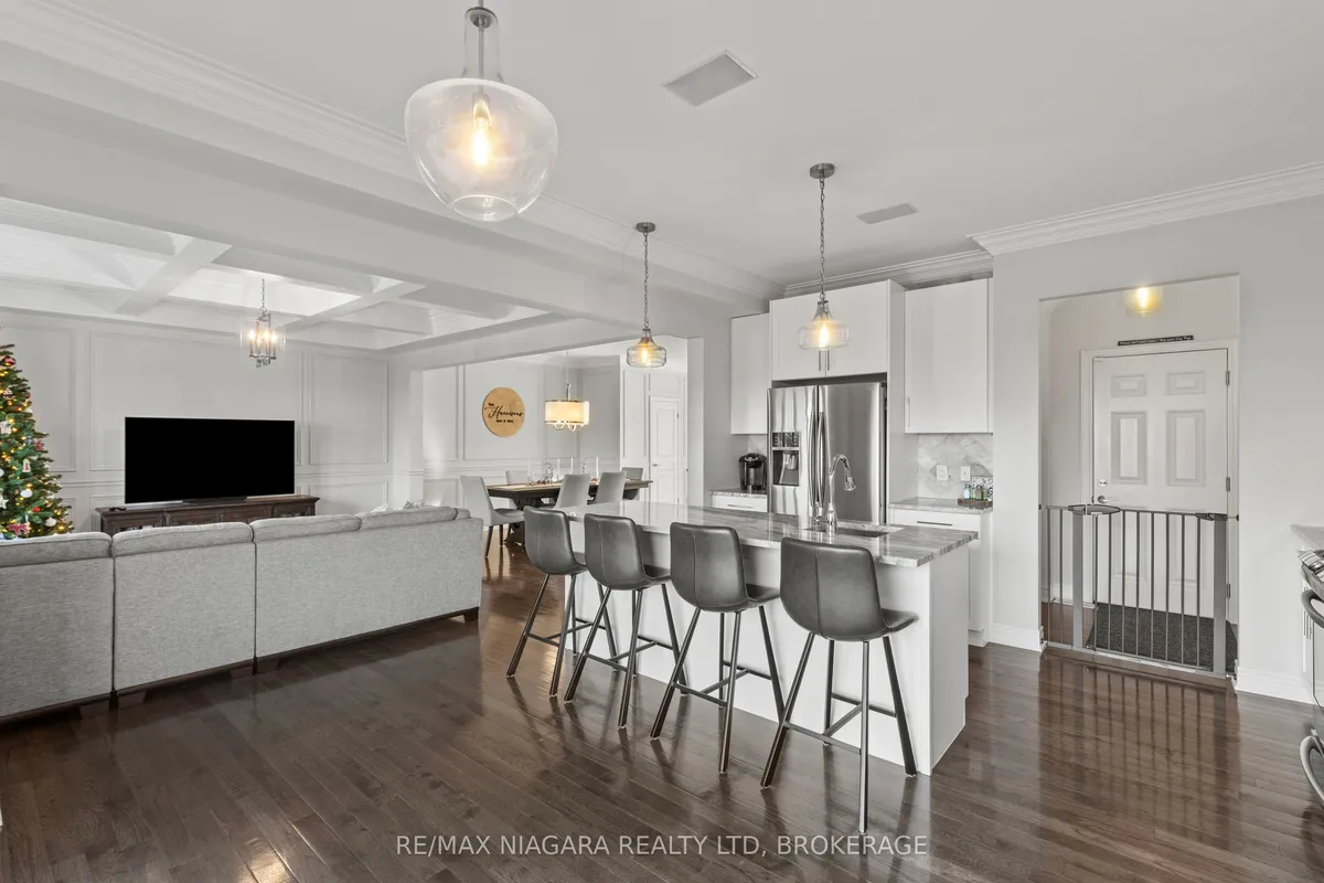 202 SOUTH PELHAM Road, ON L3C 0E7