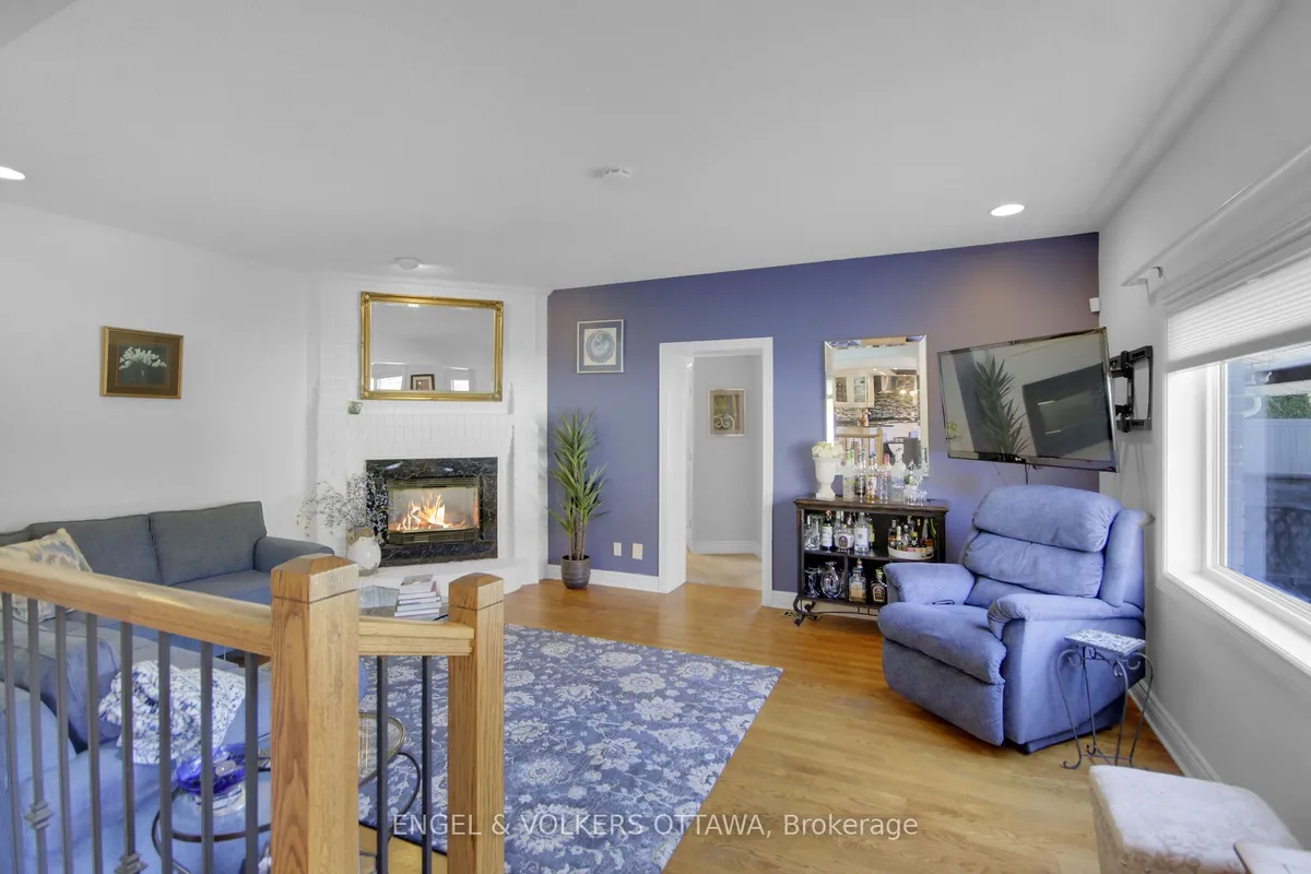 5593 Whitewood Avenue, ON K4M 1E1