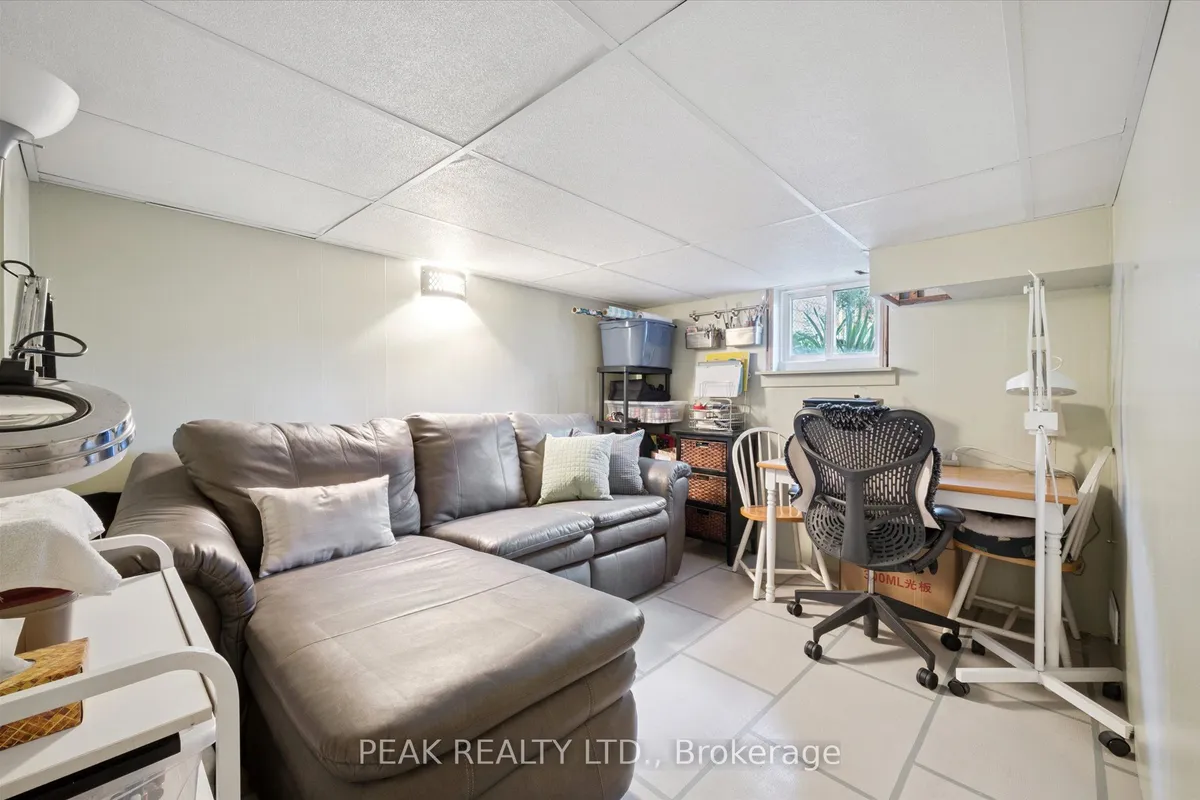 482 Wellington Street, ON N2H 5L5