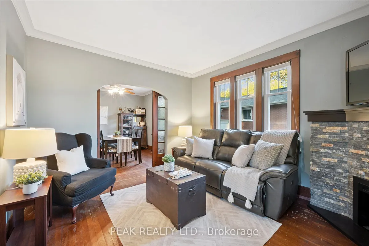 482 Wellington Street, ON N2H 5L5