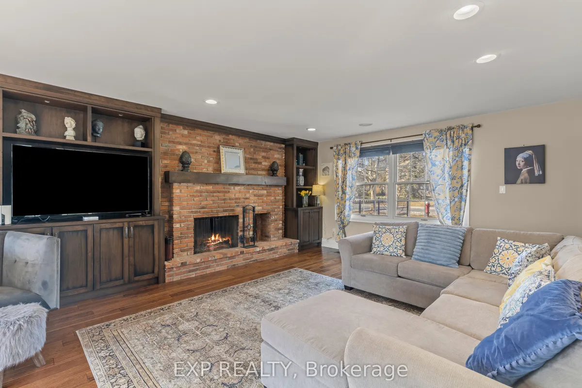 211 Merritt Street, ON L3C 4T8