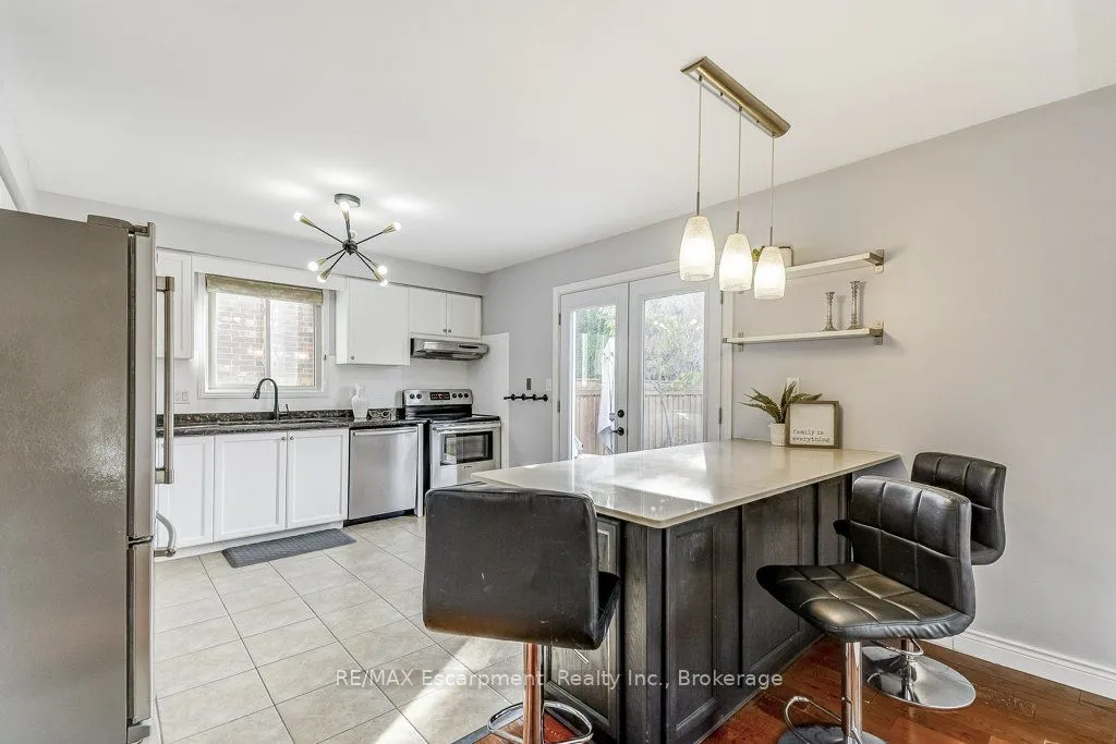 19 National Drive, ON L8G 5C3