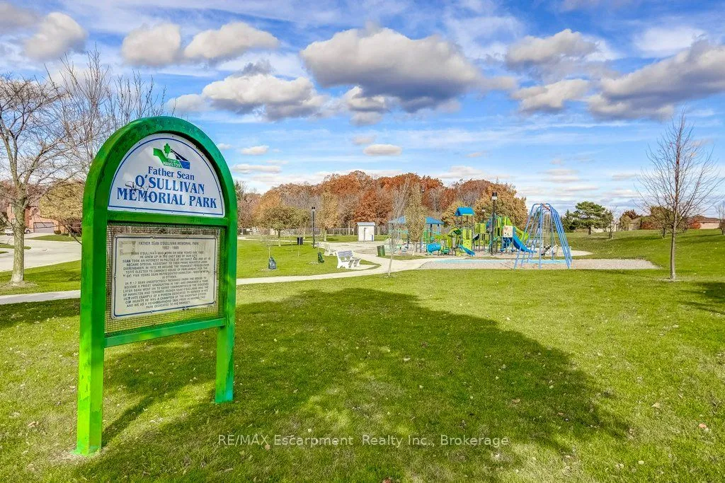 19 National Drive, ON L8G 5C3