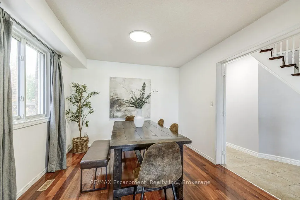 19 National Drive, ON L8G 5C3