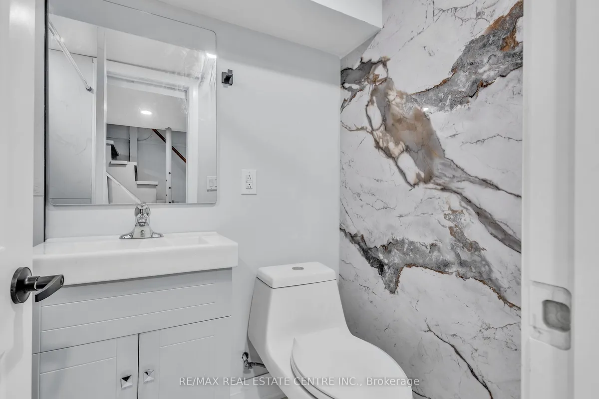 84 Avalon Place, ON N2M 4N7