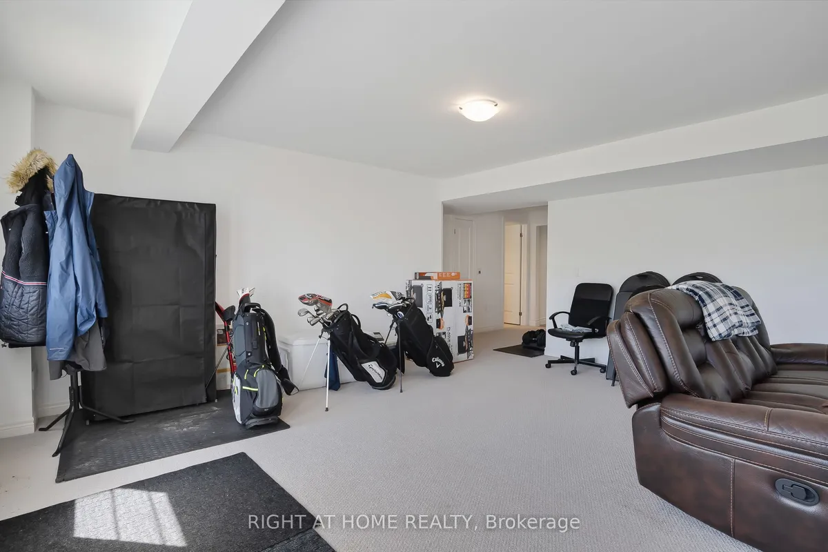 19 Robarts Drive, ON L9K 0H5