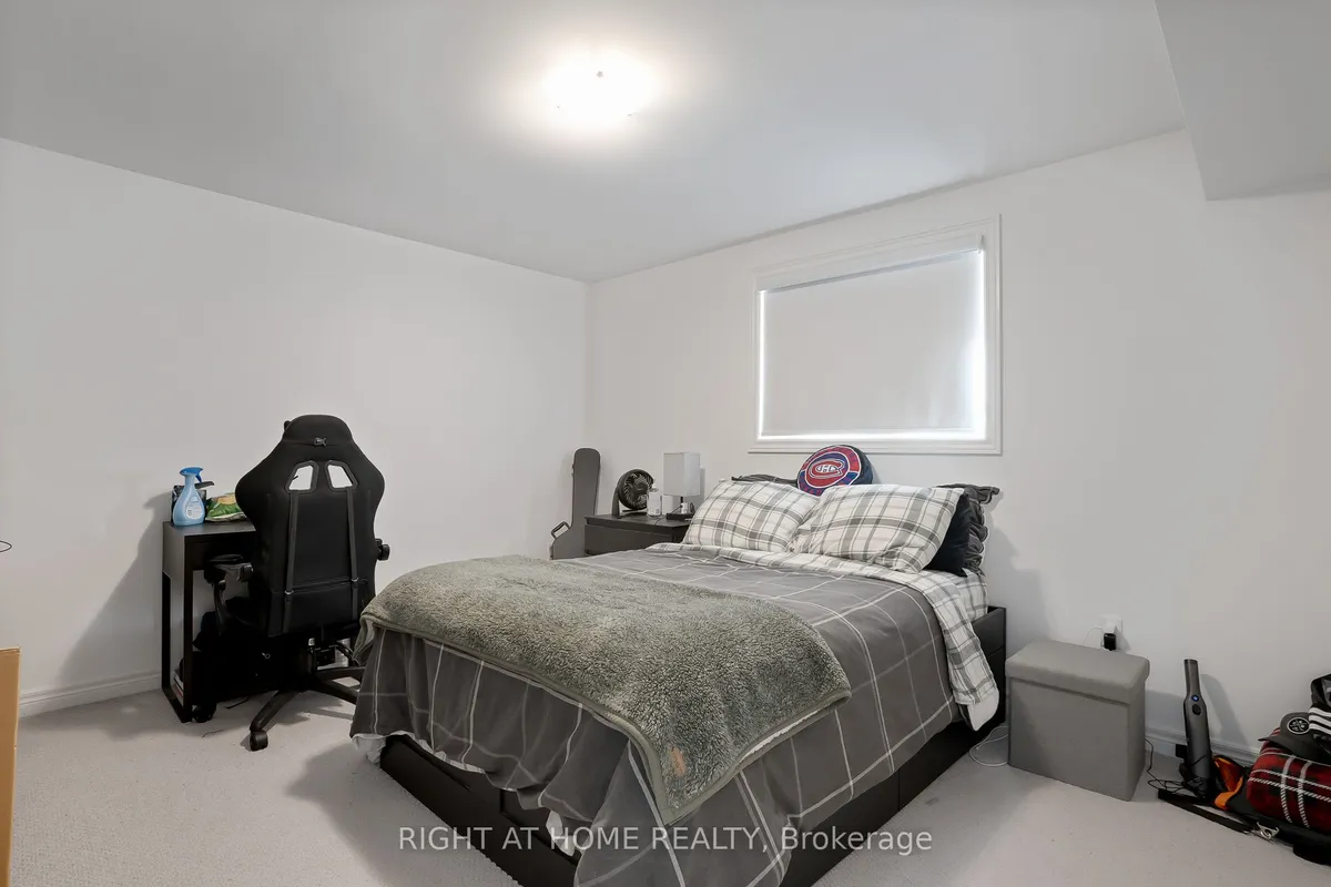 19 Robarts Drive, ON L9K 0H5