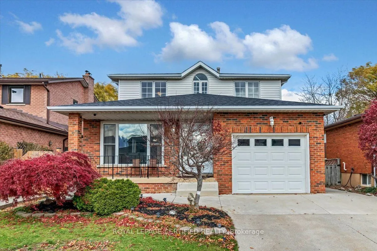 35 Trenholme Crescent, ON L8W 2L4