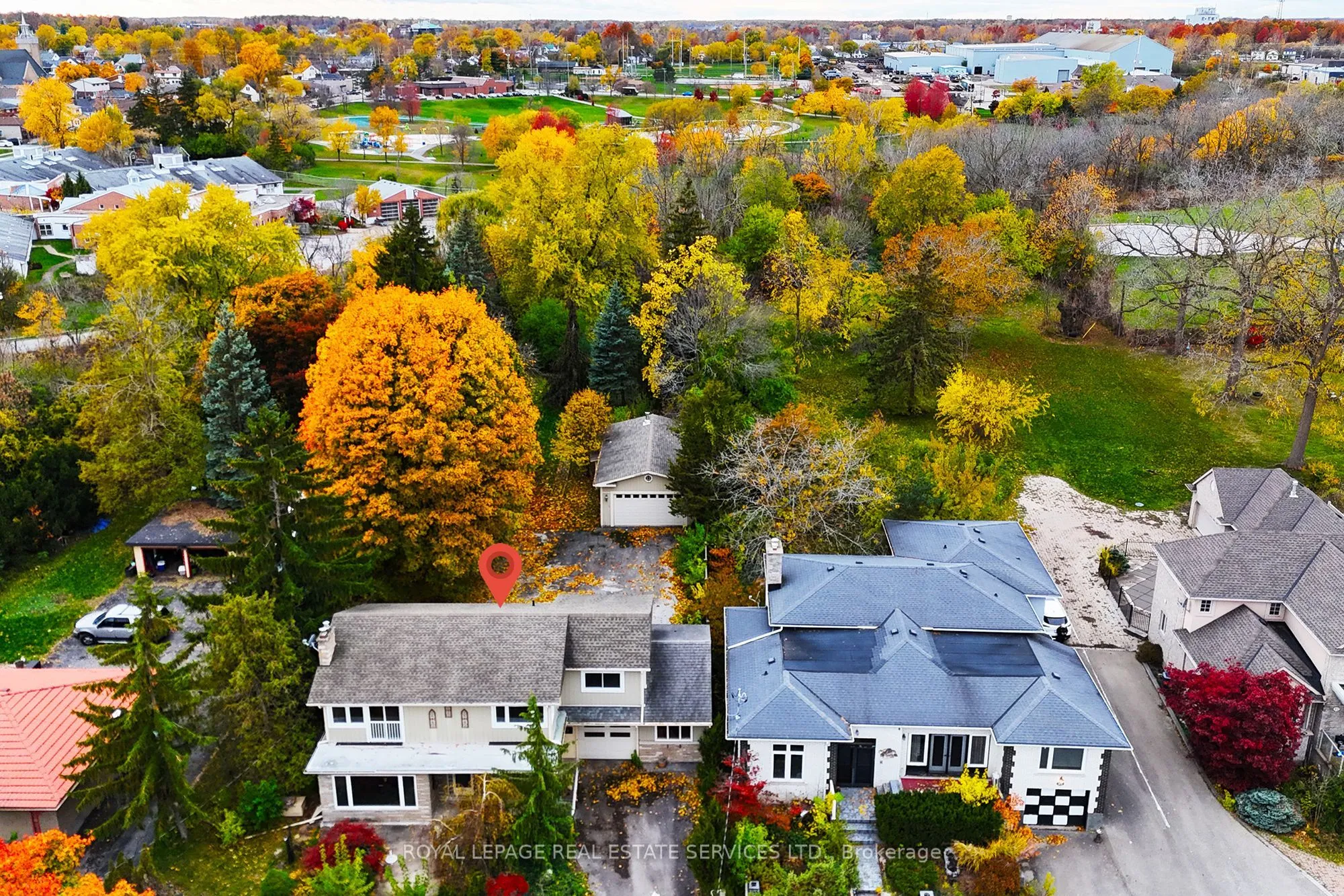 Detached kitchen at 411 Niagara Boulevard Fort Erie