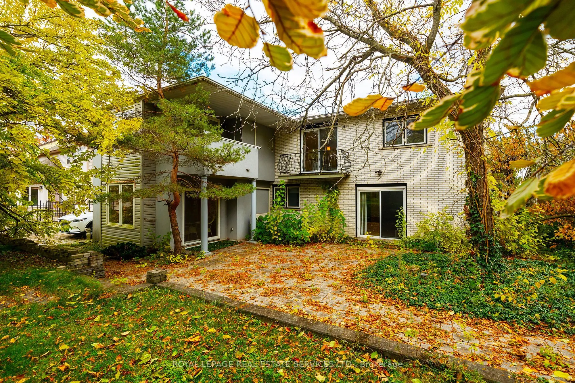 Detached kitchen at 415 Niagara Boulevard Fort Erie