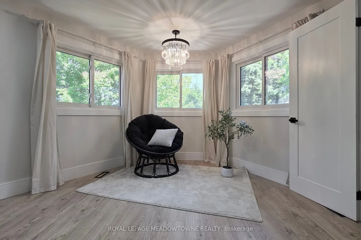 365 Celtic Drive, ON L8E 4N1