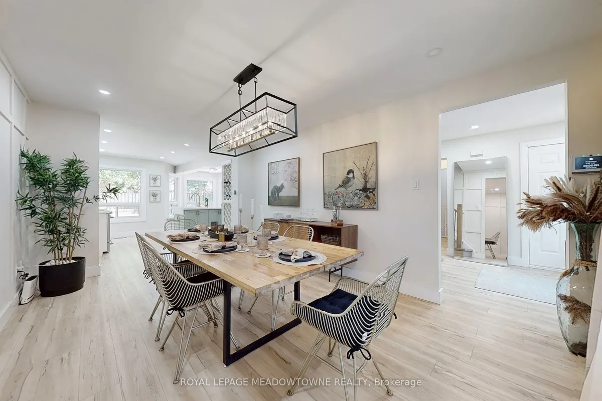 365 Celtic Drive, ON L8E 4N1