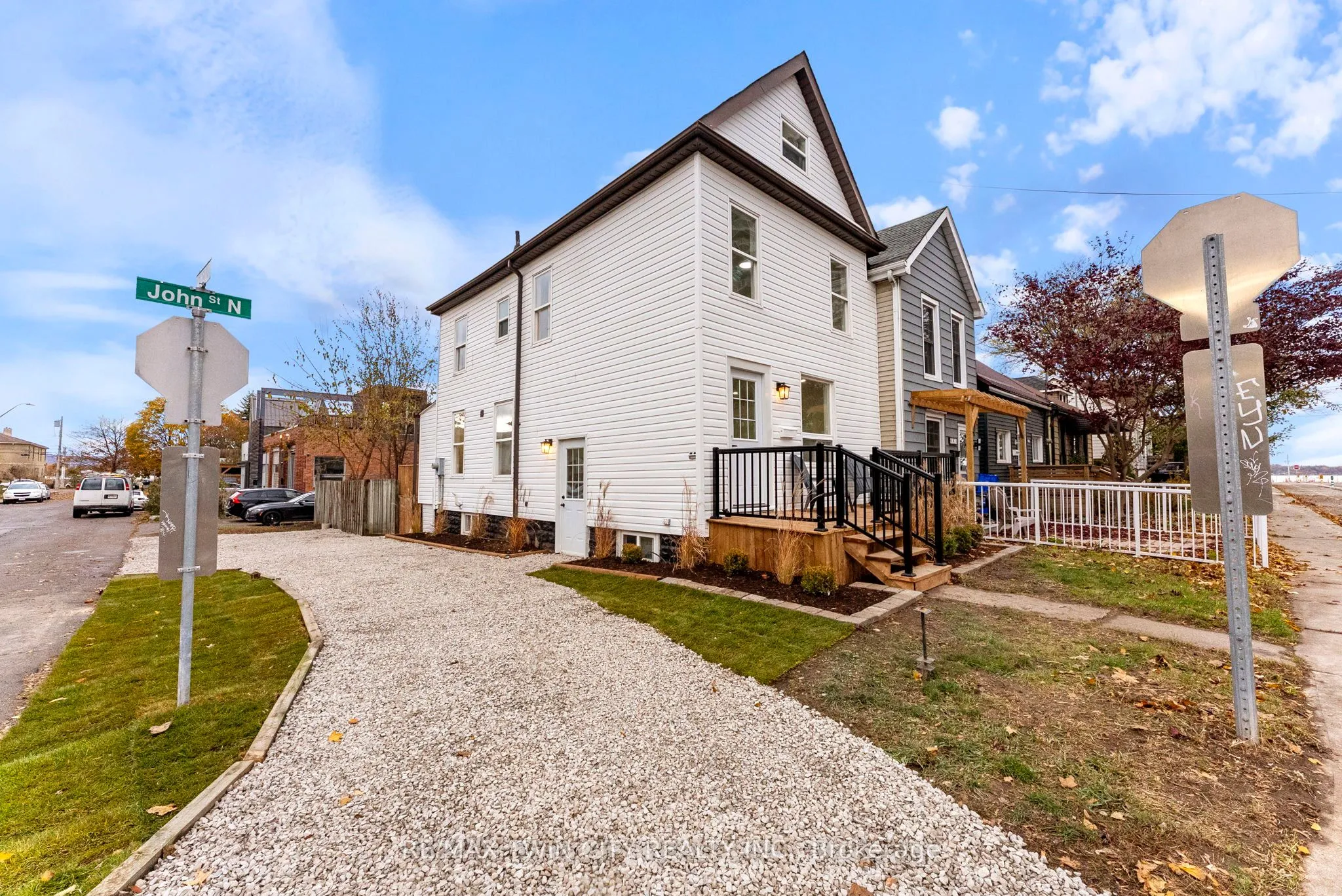 581 John Street, ON L8L 4S2