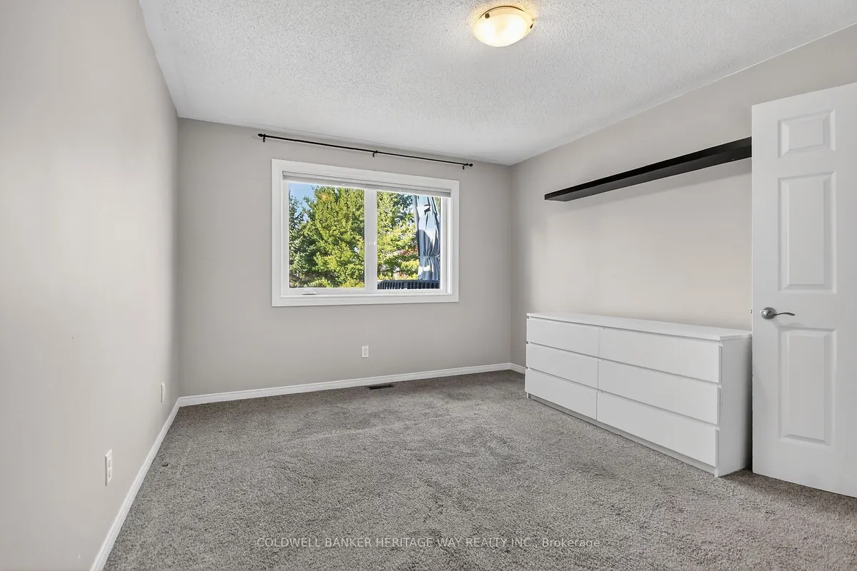 160 Patterson Crescent, ON K7C 4P3