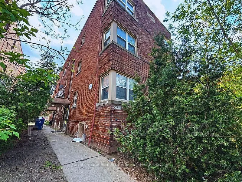 1024 King Street, ON L8M 1C8