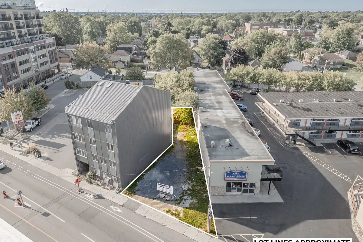 684 Princess Street, ON K7L 1E7