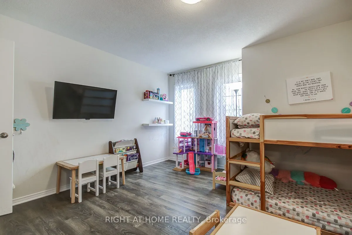 40 Mcwatters Street, ON L0R 1C0