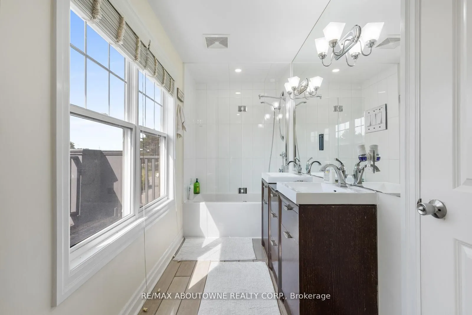 1073 North Service Road, ON L8E 5E1