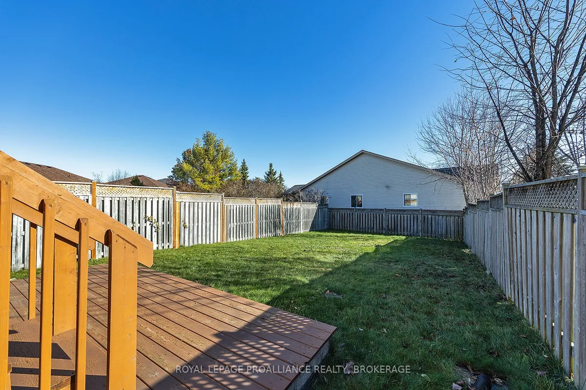 582 Heritage Court, ON K7M 9C9