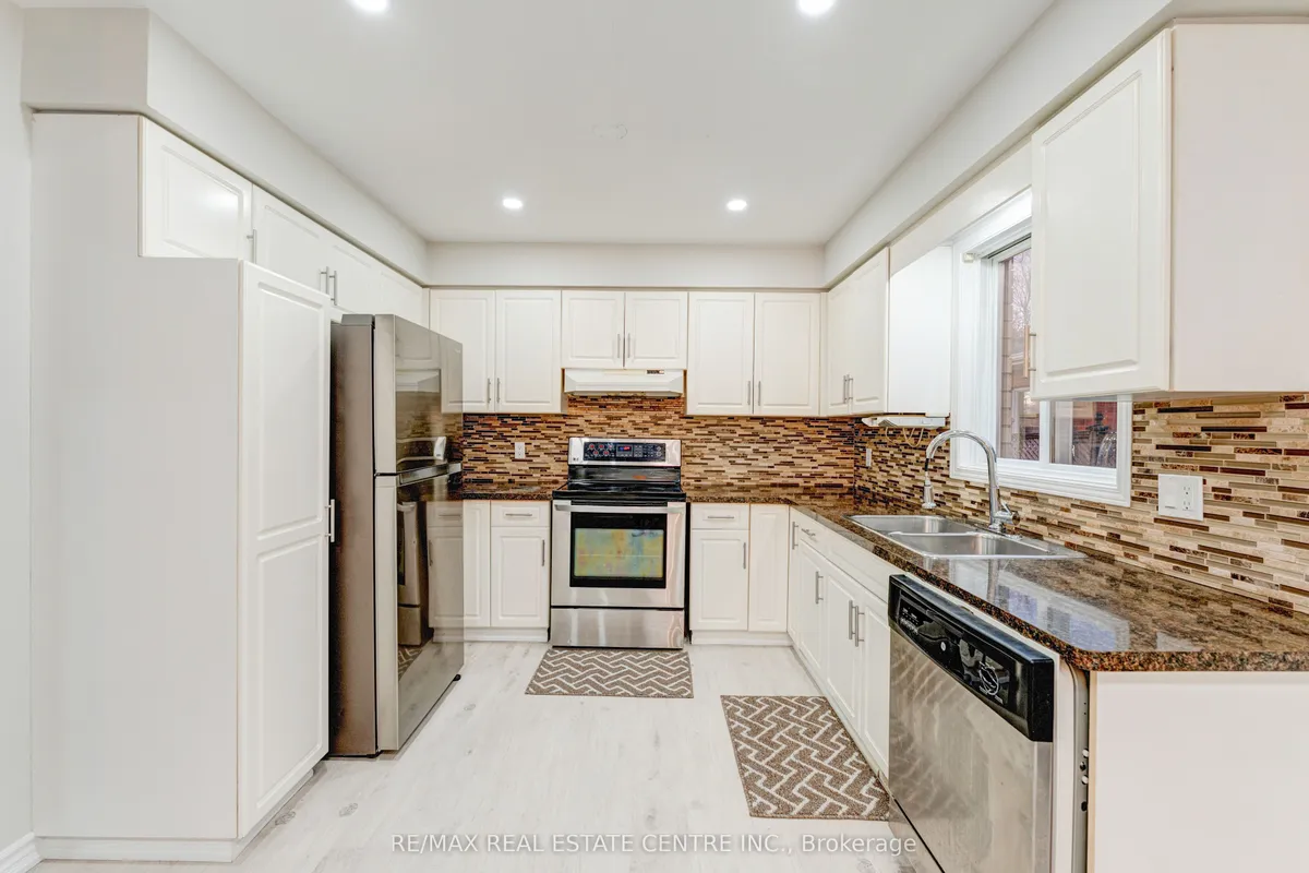 4944 WINDGATE Drive, ON L2H 2Z7