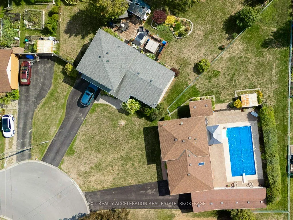 38 Thorncliff Drive, ON K8P 4L4