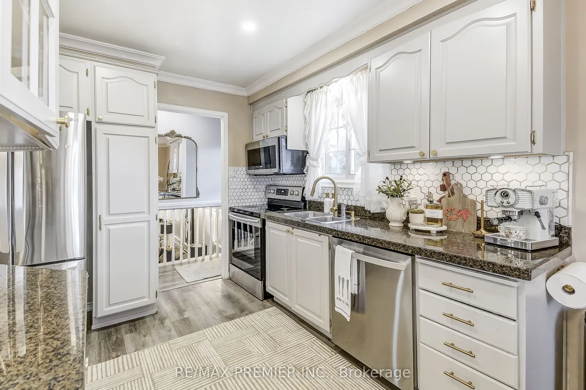 83 Birchview Drive, ON L8T 4P6