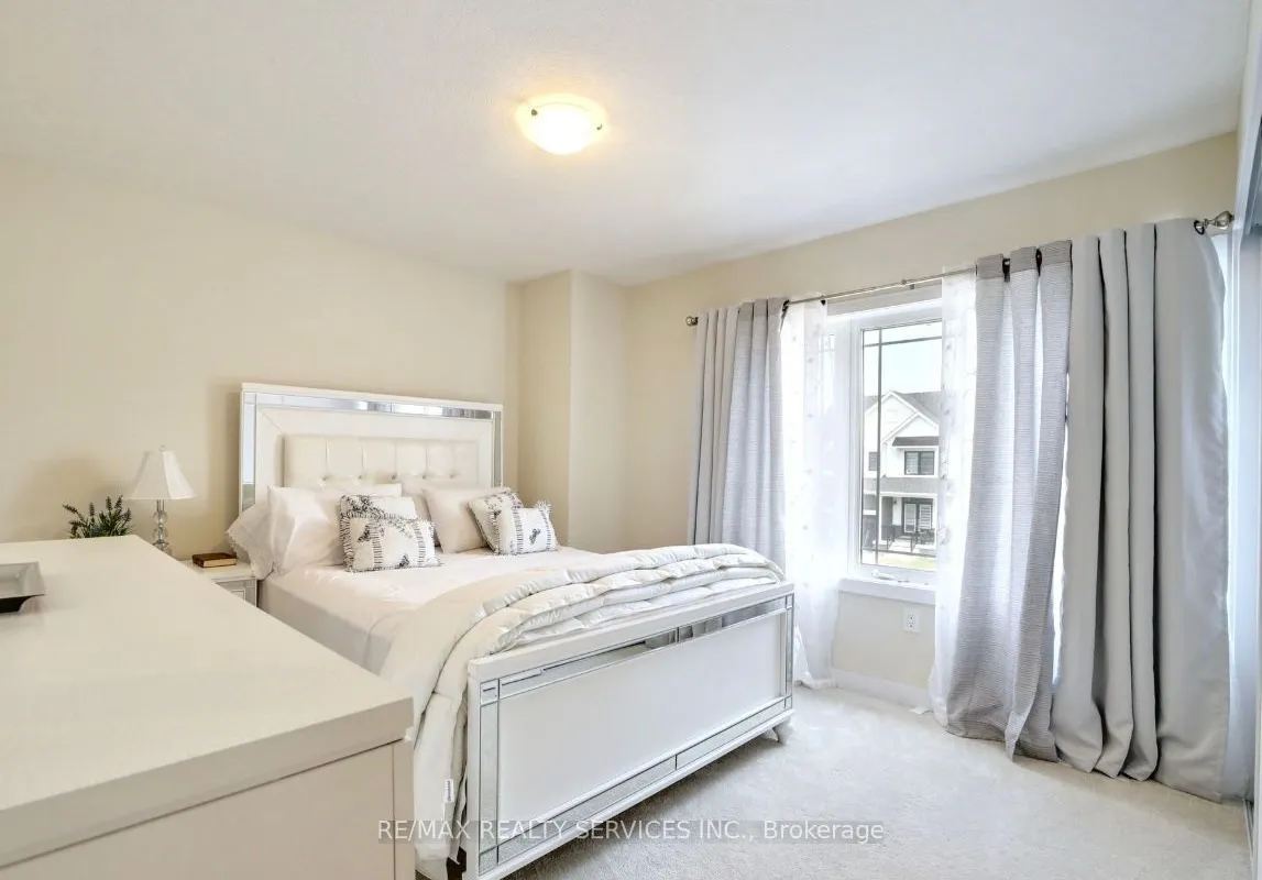 237 Eastbridge Avenue, ON L3B 0M6