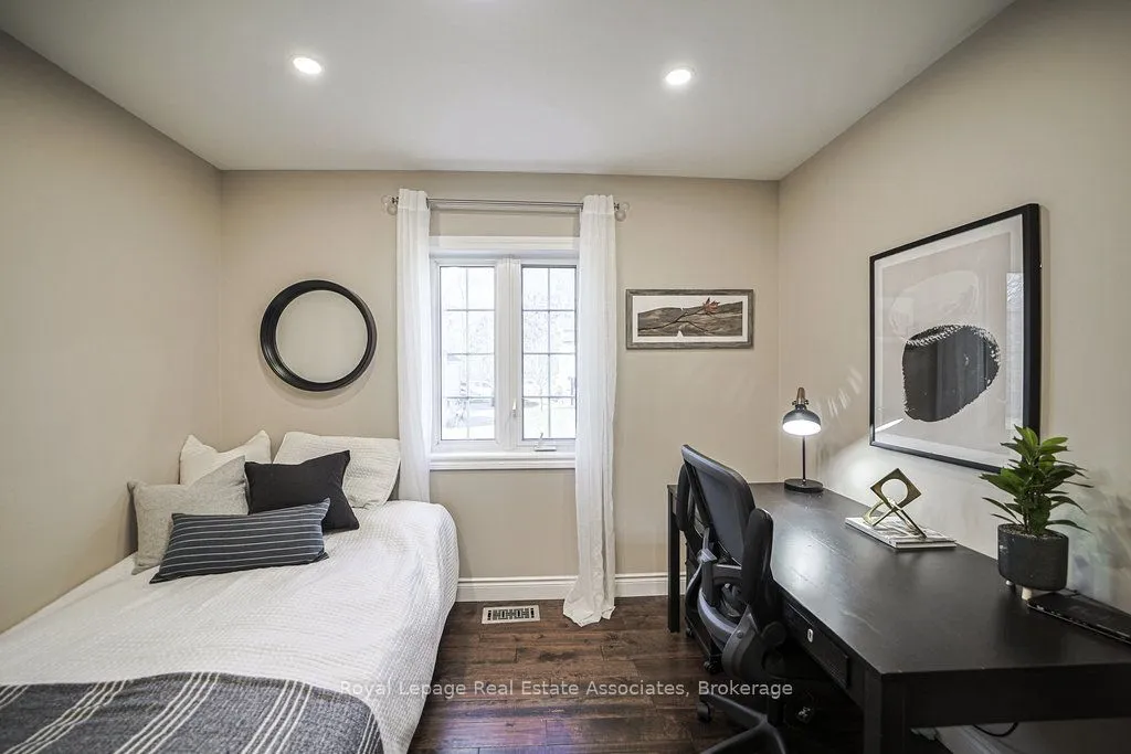 12 Valley Ridge Lane, ON L8N 2Z7