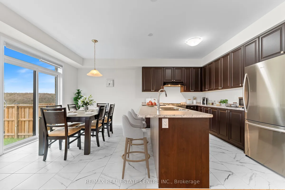 22 Peach Street, ON L2E 6S4