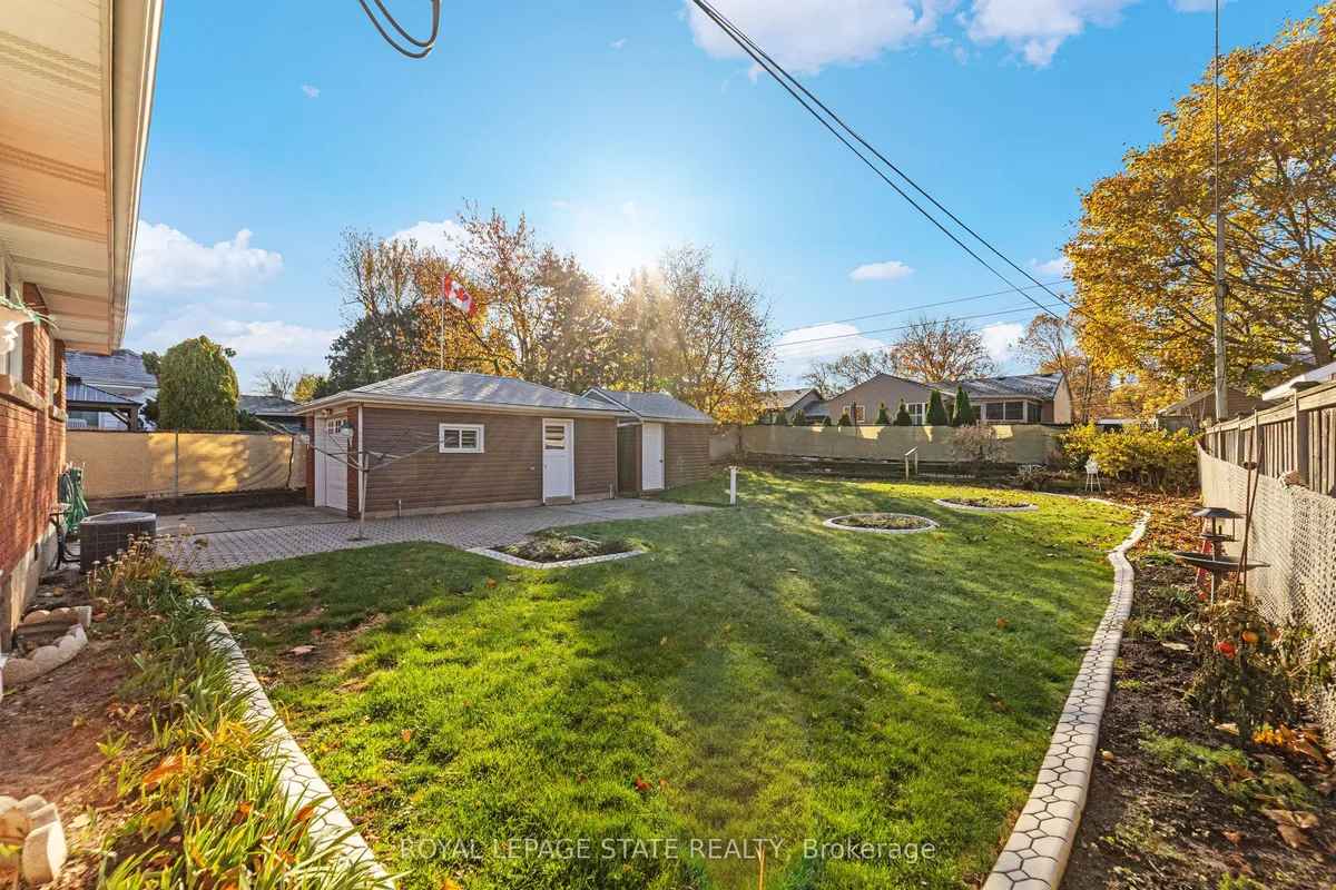 20 Burwell Avenue, ON L8G 3L7