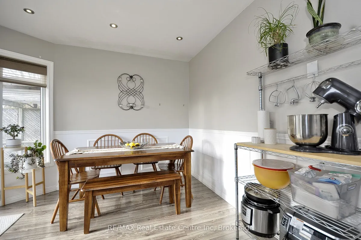 427 Bankside Crescent, ON N2N 3E5