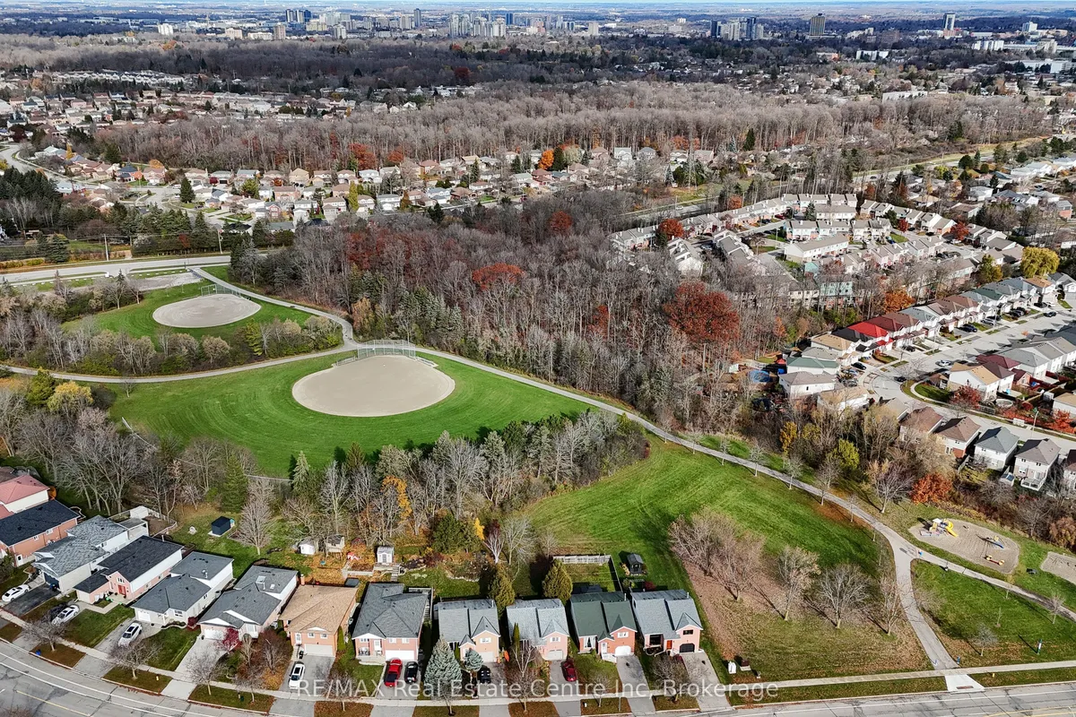 427 Bankside Crescent, ON N2N 3E5