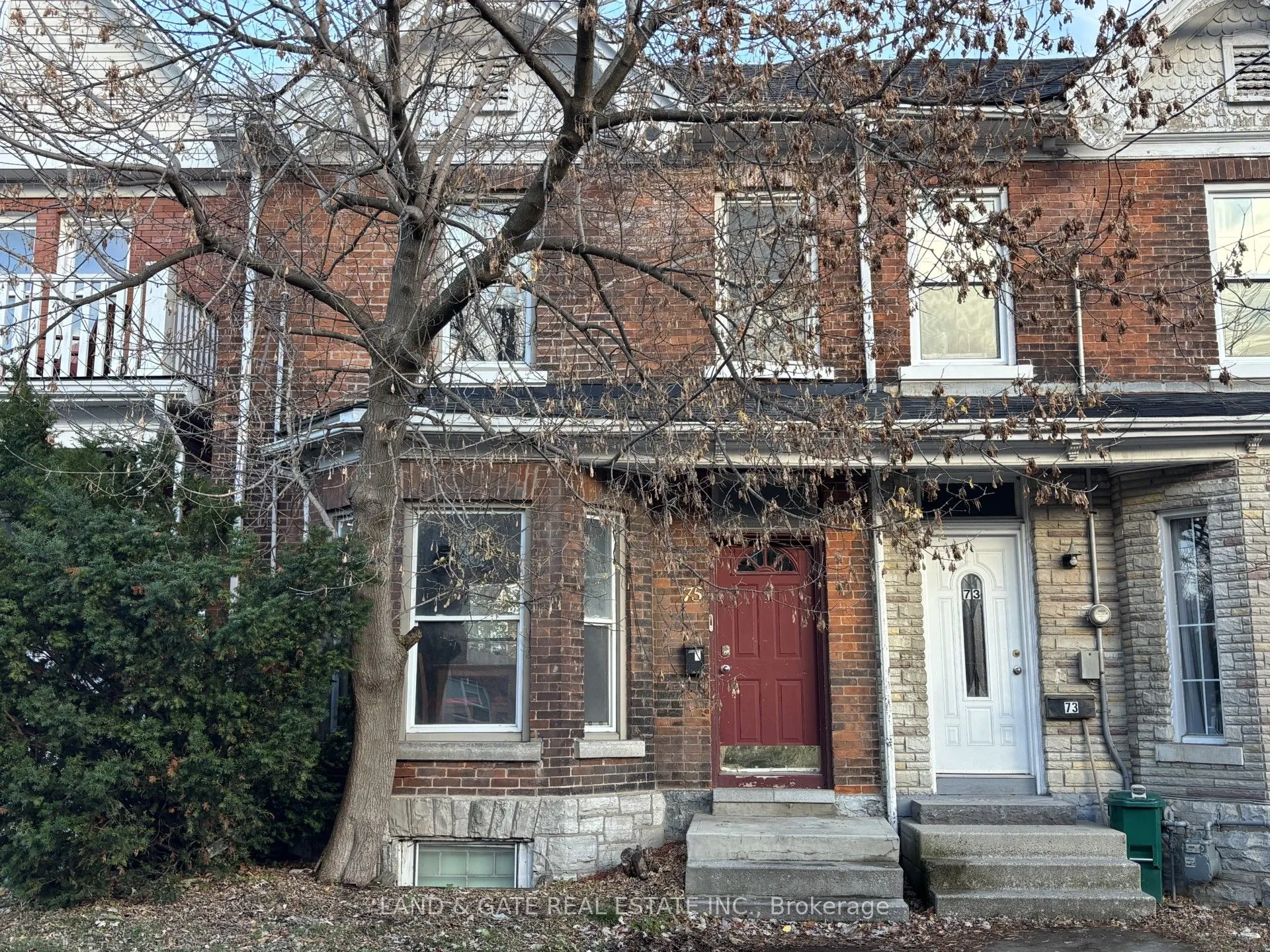 75 Division Street, ON K7L 3M1